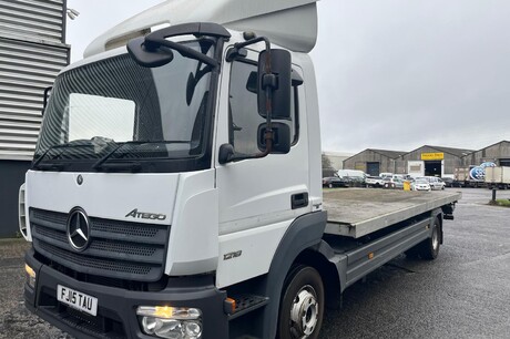 2015 Mercedes–Benz Atego (2) Flatbed lorry